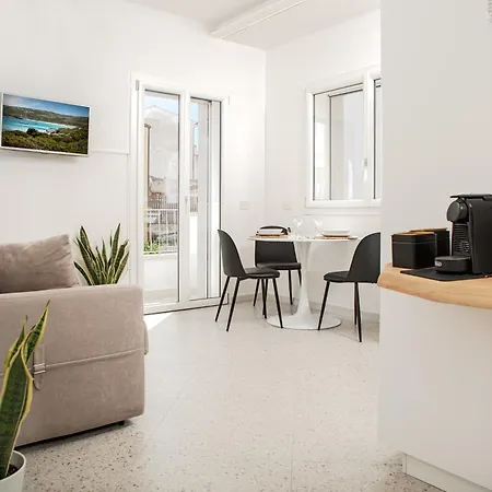 Madau's House Exclusive &