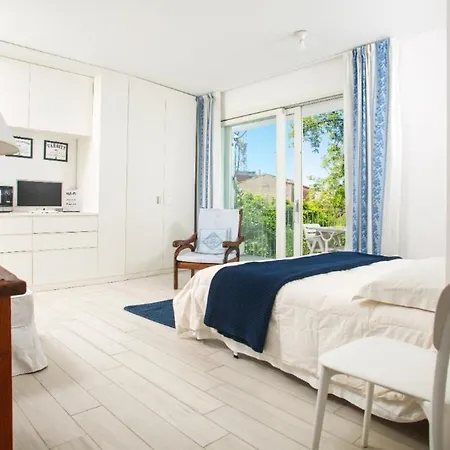 Madau's House Exclusive &